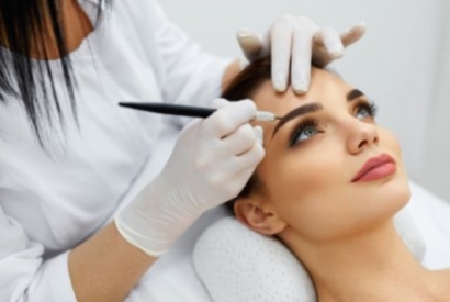 Qui peut pratiquer le maquillage permanent ?
